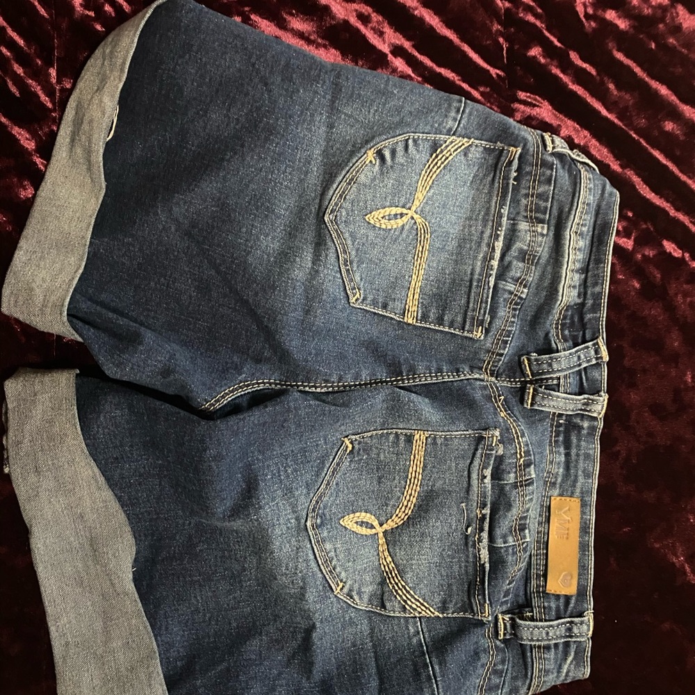 Jean Shorts Ripped - Picture 2 of 3
